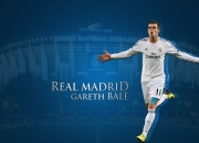 开云下载-天穹之下的红蓝对决，2026世界杯F组，当桑巴舞步碾过三狮防线，奥斯梅恩以神兵天降定义足球的暴力美学