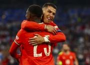 开云体育APP下载-欧国联比赛精彩纷呈，球迷热切期待下一场比赛