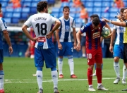 开云体育中国-埃瓦尔主场不敌，遭遇连败