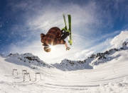 开云APP-关键战之夜，霍勒迪的唯一时刻，奥运周期前夜的统治力宣言