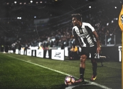 开云体育中国-孤峰对决，金玟哉在亚特兰大的红色午夜，用一座城池的沉默写就唯一的史诗