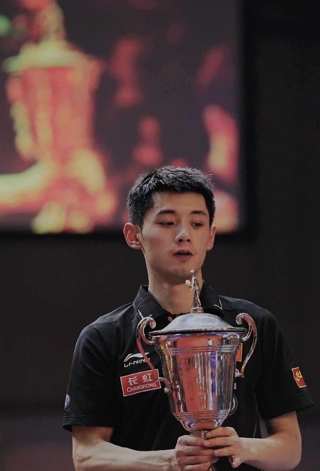 包含波兰乒乓球队轻取瑞典乒乓球队，张继科惊艳世界的词条