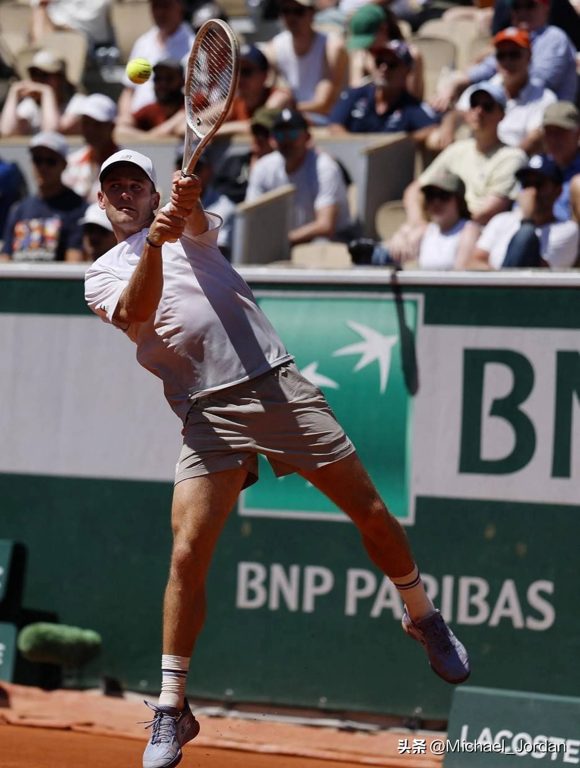 法国乒乓球队轻取波兰乒乓球队，奥恰洛夫完成帽子戏法的简单介绍