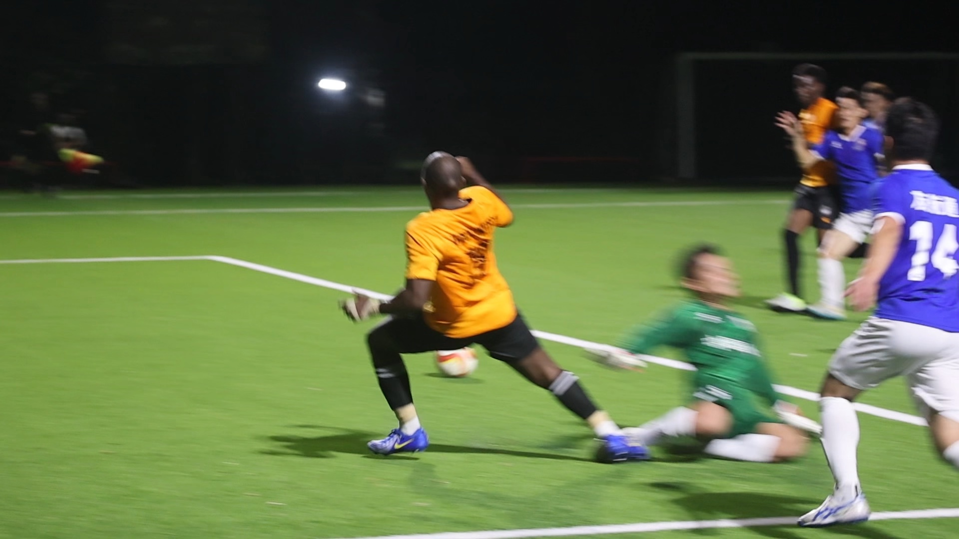 精彩瞬间！国际足球赛场精彩绝伦的简单介绍