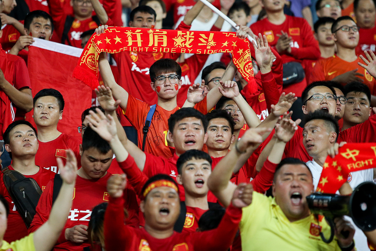 球队发挥出色，赢得重要胜利