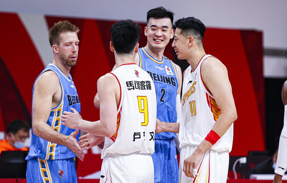 关于广东宏远男篮一路高歌,继续领跑积分榜的信息 关于广东宏远男篮一路高歌,继续领跑积分榜的信息