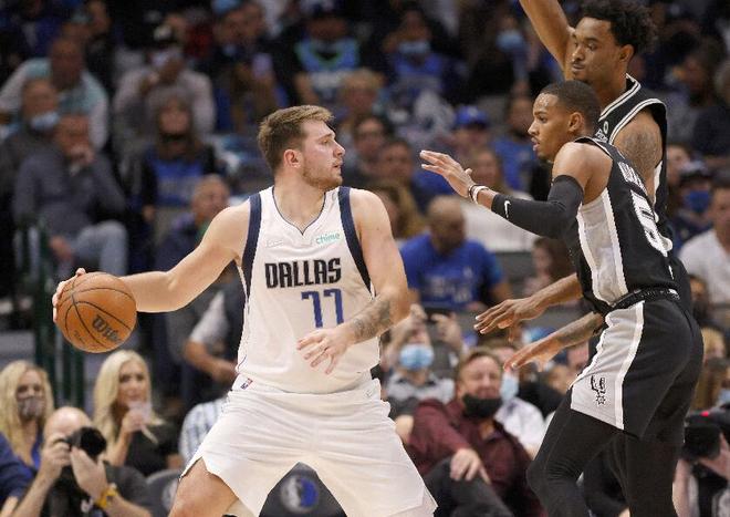 马刺掀起逆转风暴开拓者喘不过气