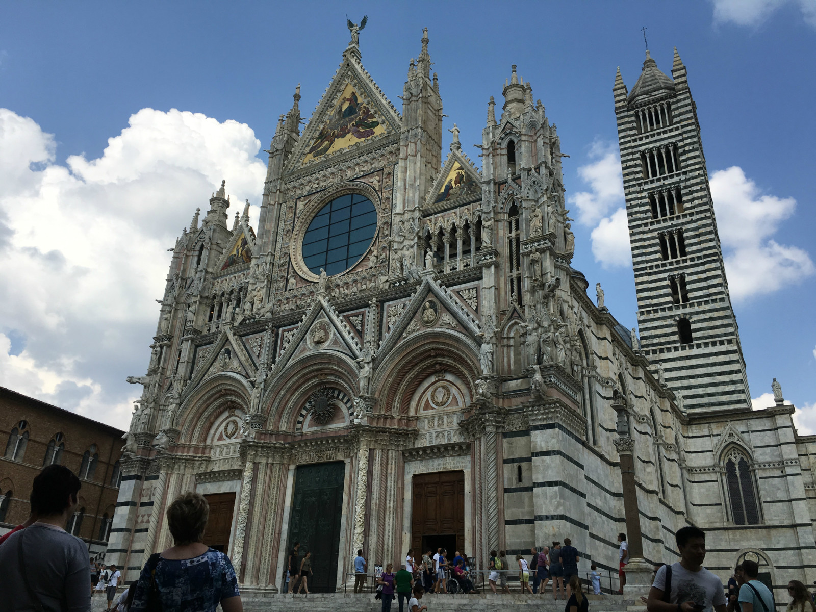 佛罗伦萨队力争在主场击败锡耶纳队