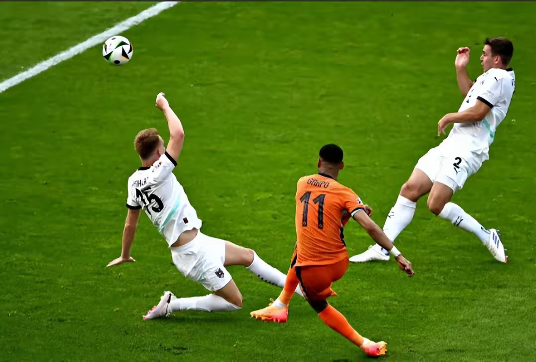 关于荷兰队战绩亮眼轻松晋级下一轮的信息