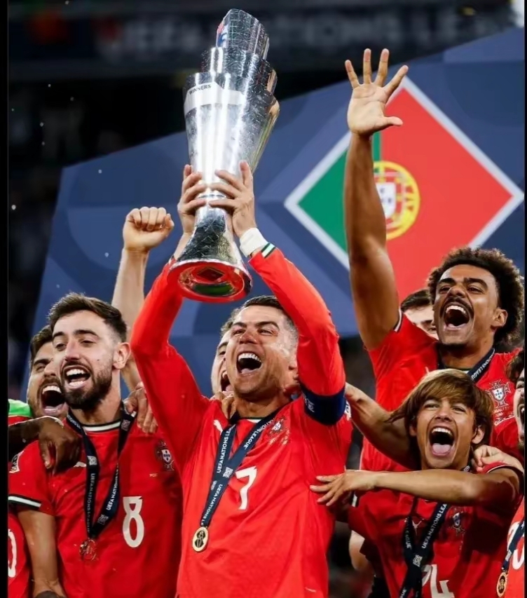 包含奥地利队在国际赛上表现亮眼获得连胜的词条