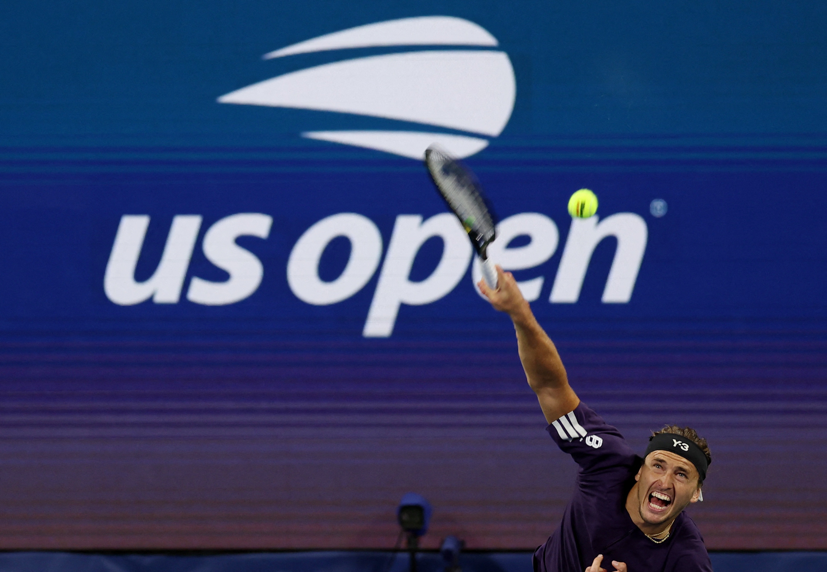 包含美网翻盘年终总决赛，兹维列夫惊艳四座的词条