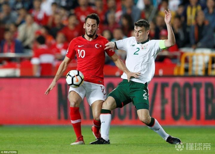 关于荷兰险胜AC米兰，加维扛起全队的信息