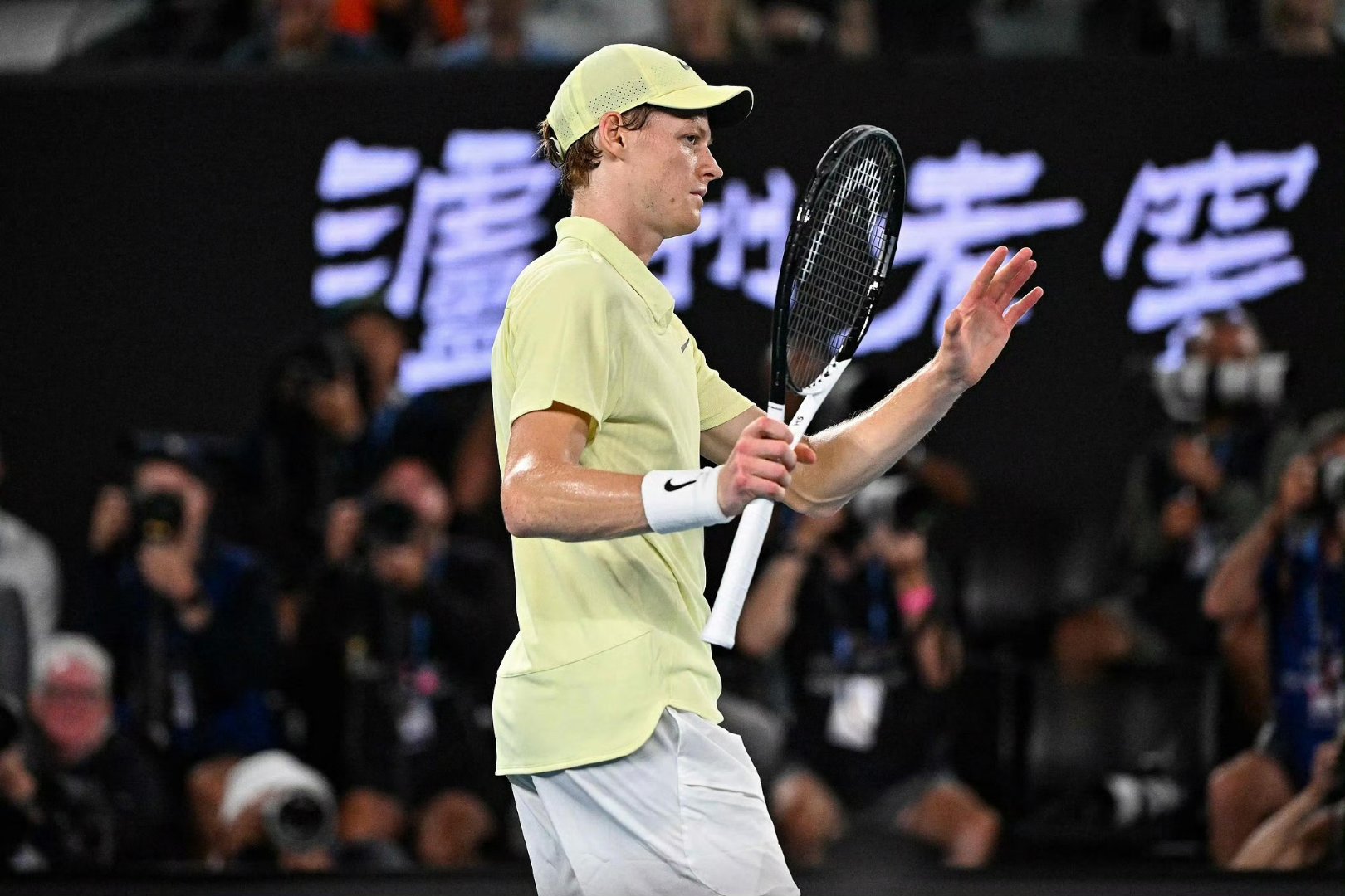 联合杯完胜拉沃尔杯，兹维列夫点燃赛场的简单介绍