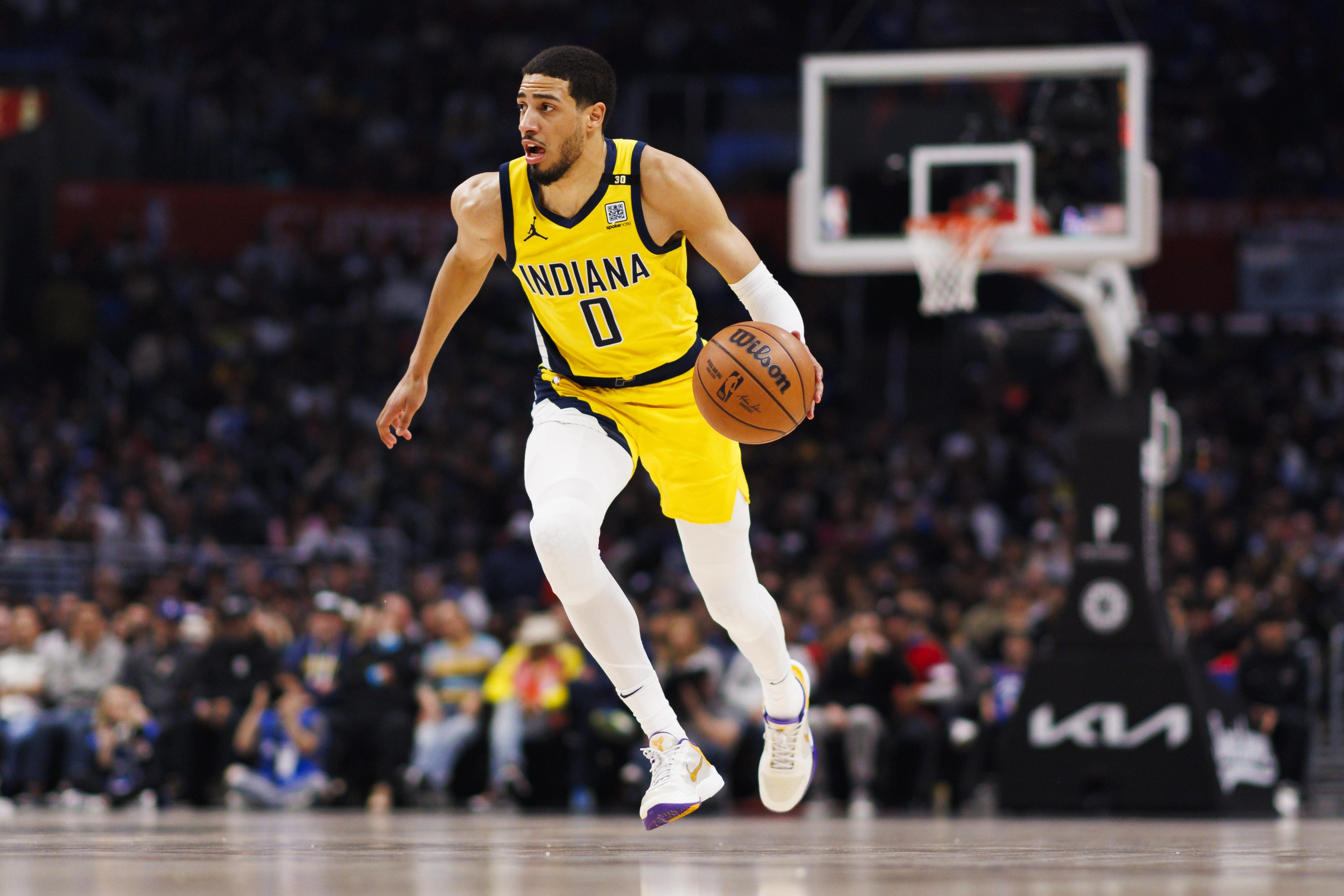 关于掘金轻取步行者，保罗刷新纪录的信息