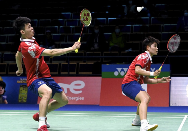 泰国队碾压丹麦队，黄鸭组合高光表现的简单介绍