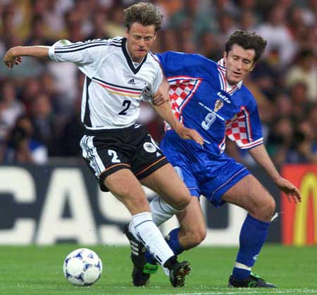 印度队横扫德国队，黄鸭组合统治全场的简单介绍