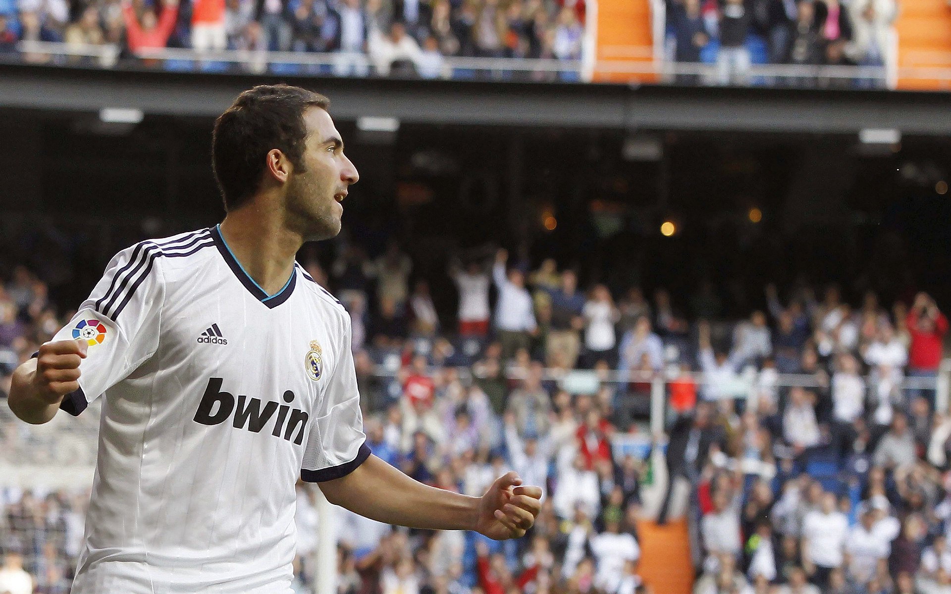 从南半球到北美之巅，苏亚雷斯如何以新西兰式防守锁死毕尔巴鄂，并在美加墨世界杯接管比赛